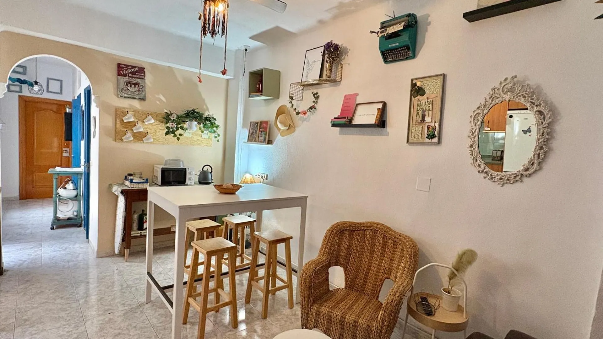 Habitacion En Calle Molino Malaga Pensjonat