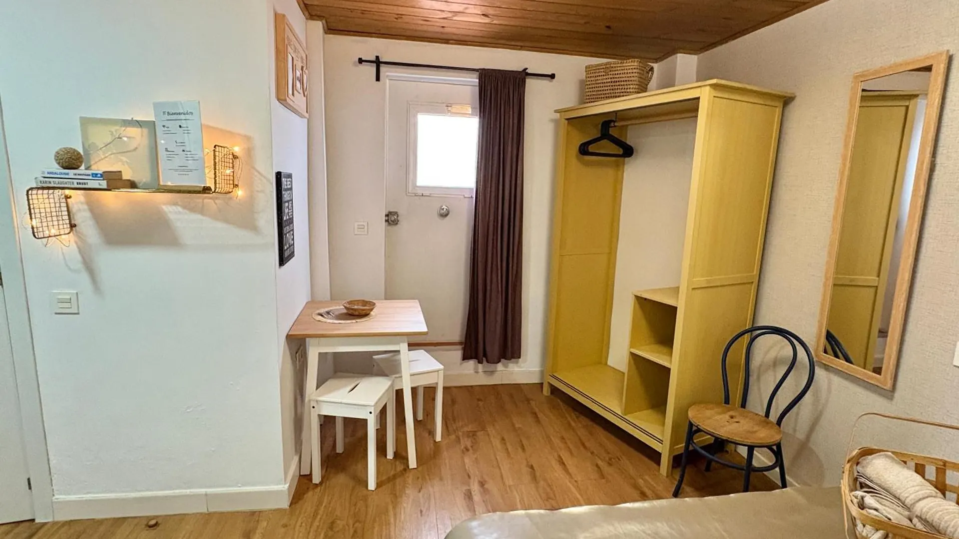 Habitacion En Calle Molino Malaga 0*,  Spain
